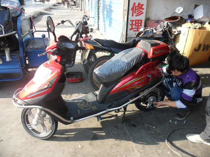 便宜的电动汽车能跑多快 bd1c01eeb4db706ae6765f4b6fb28fd1_1352941210.jpg