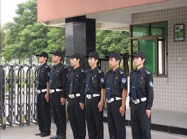 急招保安8小时提供工作餐,100元一天,随结随走