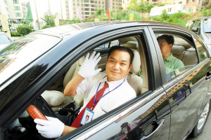 急招出租车司机稳定收入5000-8000_常州司机
