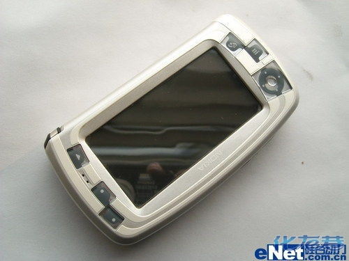 出售诺基亚经典触屏手机7710和7370