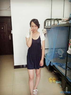 【粗糙摄影<em>工厂</em>】90后<em>妹纸</em>纯素颜大胆上镜!~~