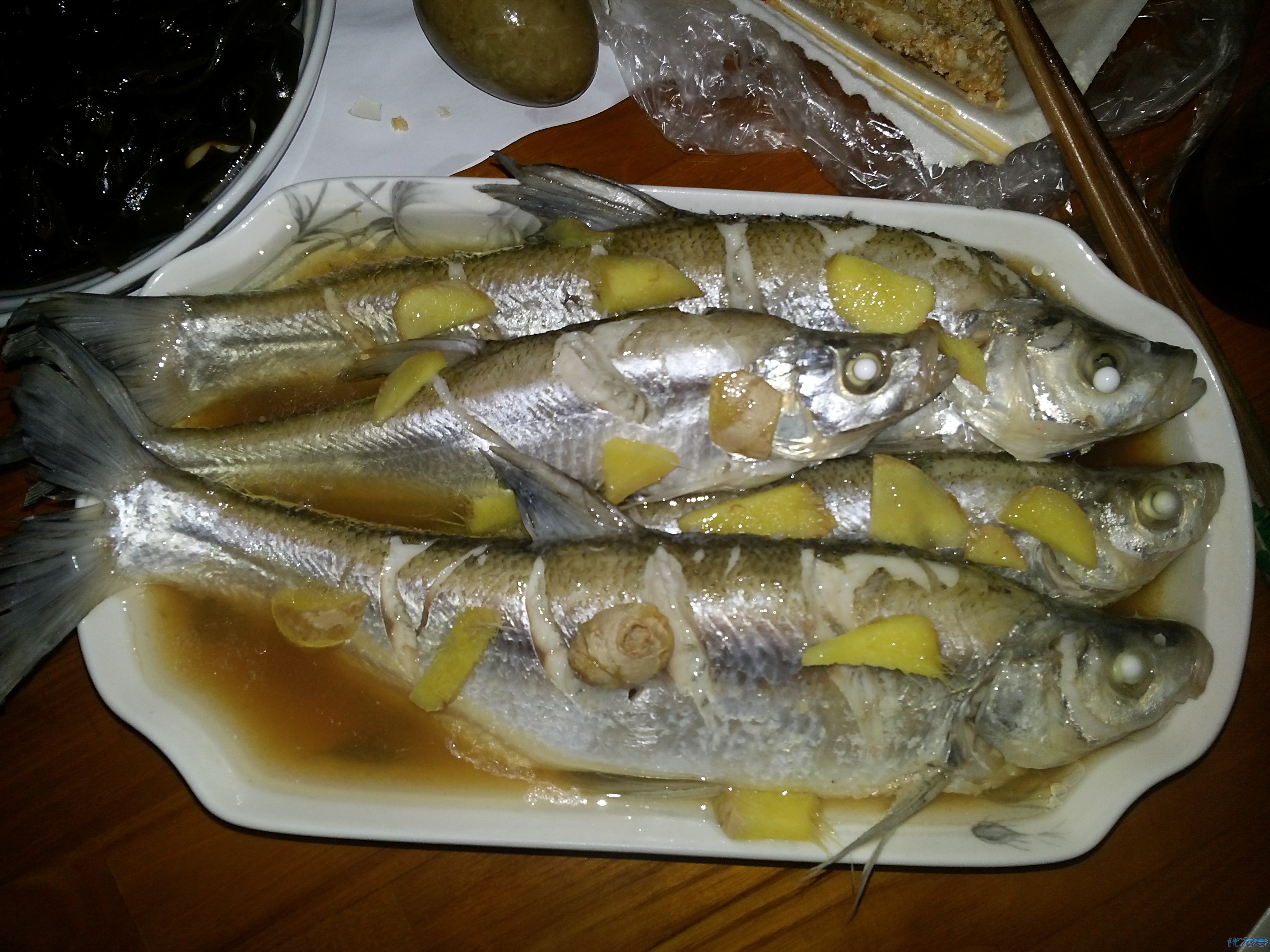 鲜美的富春江的鲢鱼,西太湖的串条鱼,野河塘里钓鱼别