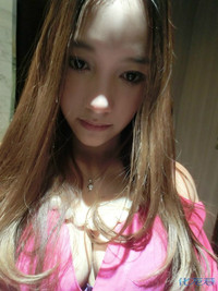 我玩<em>微信</em>摇到<em>一个</em>美女,很漂亮-化龙巷触屏版