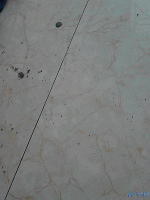 大家下次买磁砖注意了,一定不要买宾利磁砖,他