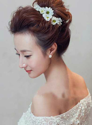 【<em>教学</em>】韩式<em>新娘</em>优雅<em>发型</em> 最简单的盘发设计