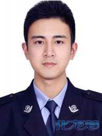 听说最近那个【清华校草李润东】很红的样子,