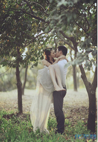 现在婚纱摄影店真的是鱼龙混杂啊!婚纱照已经