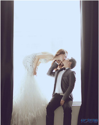 现在婚纱摄影店真的是鱼龙混杂啊!婚纱照已经