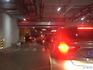 对于吾悦广场停车收费的设计,你怎么看?你妈没