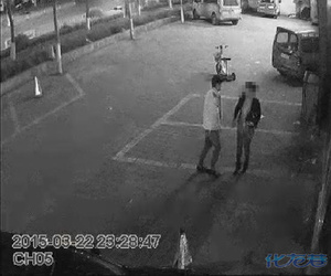 遇到山东<em>女人</em>哭瞎了 男子<em>欲行</em>不轨2度被女子打
