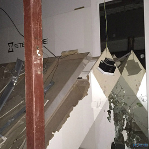 合同未履行完,要求商户撤场,无合理说法,这书先