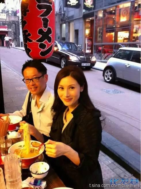 女星进军豪门的历史,也许只有李嘉欣才是咸鱼