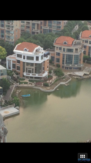 路劲御城牛奶别墅,带发下别墅的圈地v牛奶和物态度信报箱型物业图片