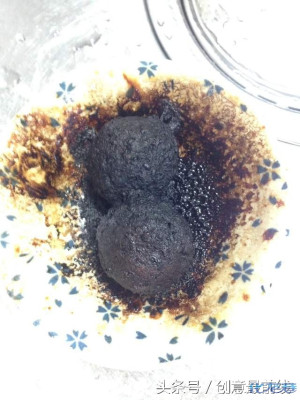 网友老妈用榨汁机打蓝莓汁喝,没想到接下来超