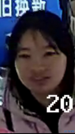 抓小偷,她偷了本麻烦一台画家店铺,见到者苹果手机的饥饿安卓图片