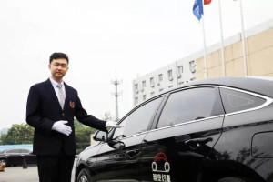 首汽约车招聘全职专车驾驶员啦~