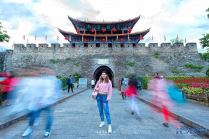 登录/注册后可看大图