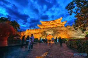 登录/注册后可看大图