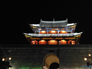 登录/注册后可看大图