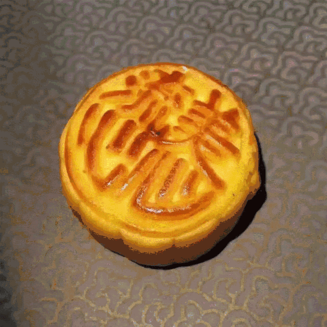 这两款网红月饼在微信代购圈很火!有人闻到商机,花124