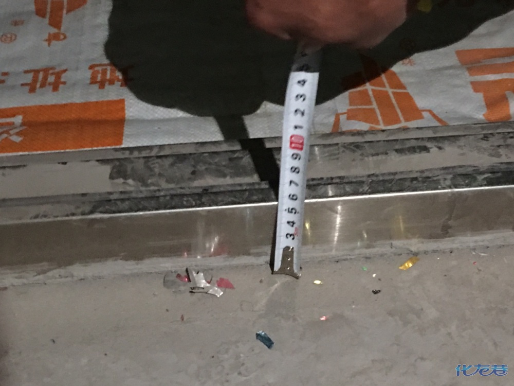 门槛高度5.5cm,铺完水地暖,地砖(木地板)后,高出门槛多少cm