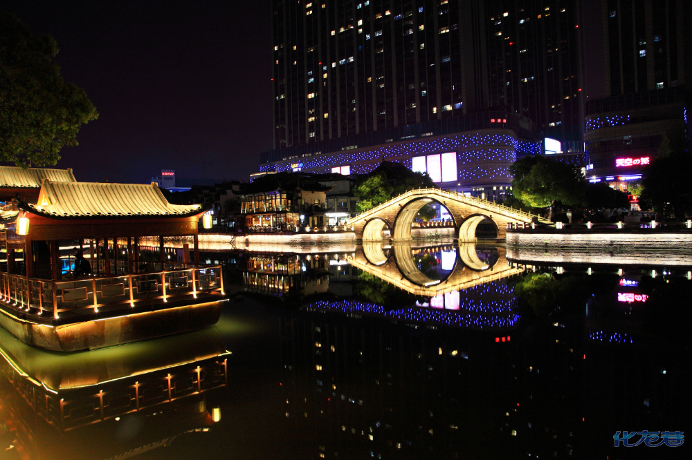 这里是常州市中心夜景最美的地方了吧!怀德桥下的篦箕