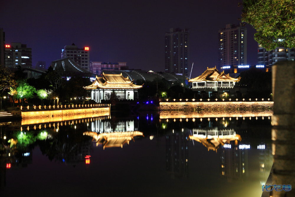 这里是常州市中心夜景最美的地方了吧!怀德桥下的篦箕