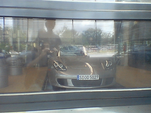 自拍 斯图加特 保时捷展示厅(更新 添加F1赛车