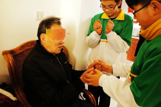 如歌似诗的三月,同济义工相约春天 真情服务心