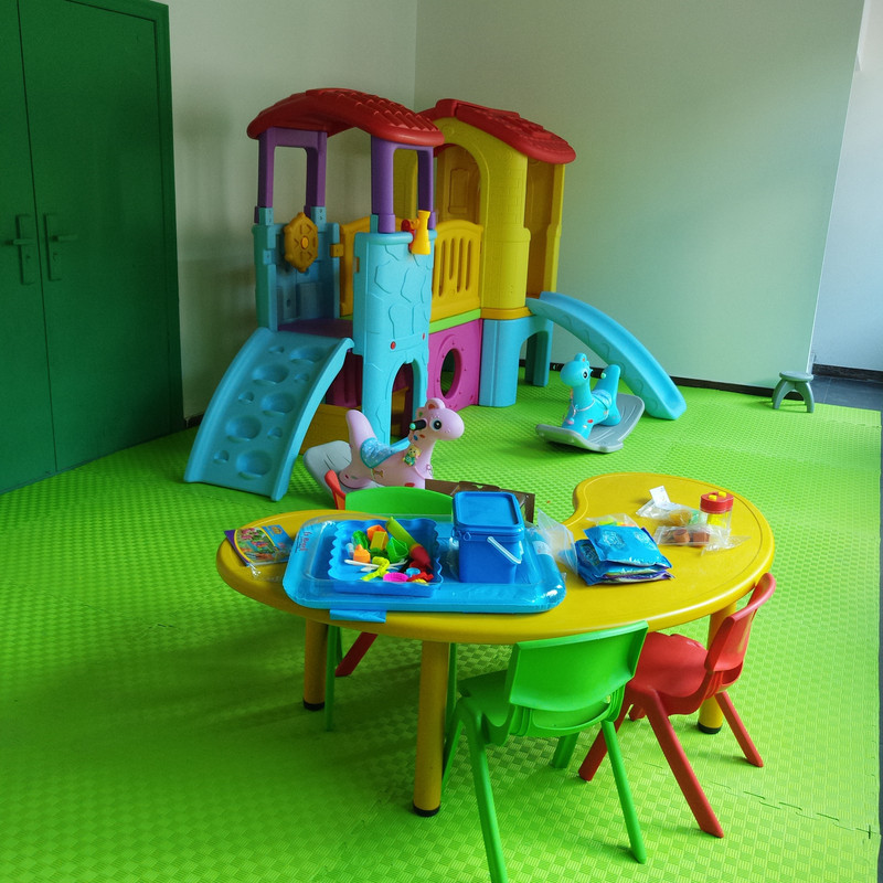 孩子比较内向,不自信,有什么培训班可以提高她