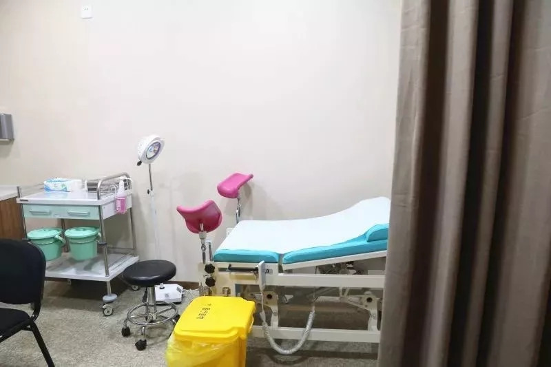 在瑞慈医院妇科诊室就诊的患者也不用害羞和紧张,检查时导医护士会