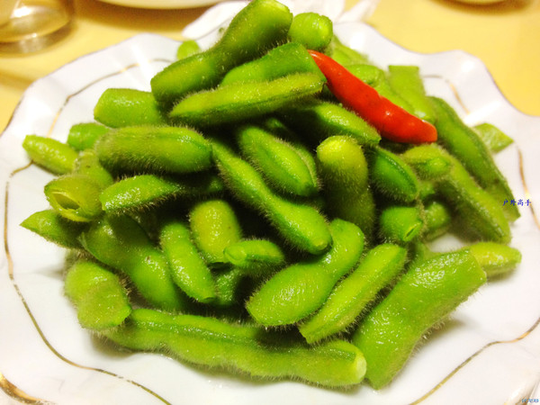 屌丝男小尝东北菜，东北人个高体壮绝对和菜的分量有关系|龙城美食-化龙巷