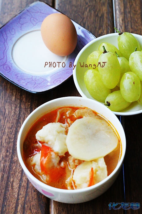 9月6号学生早餐--西红柿面疙瘩+鸡蛋+提子|龙