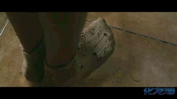 【童童图解】韩国惊悚犯罪电影《邻居》,住你家隔壁的