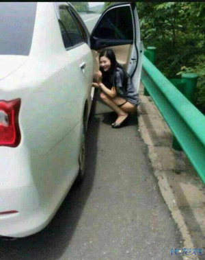 沪杭高速<em>堵车</em> <em>美女</em>开车门挡着炸虚 - 手机化龙