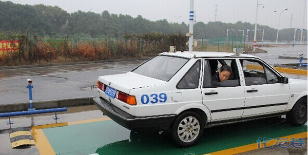 驾照科目2"回锅考",50多名代驾老驾驶员仅