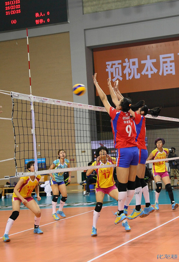江苏女排首个主场比赛在常州武进体育馆打响海