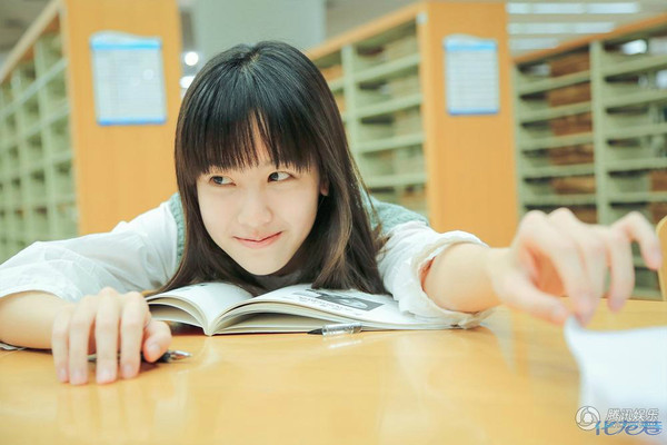《左耳》<em>女主角</em>南航<em>校花</em>陈都灵校园写真曝光,