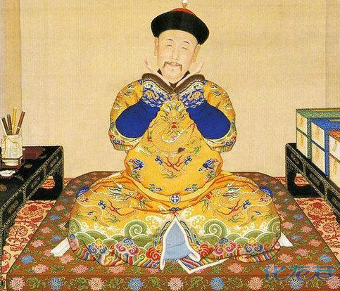 故宫喜感!"大白"版皇帝爆红,一起来看是不是萌萌哒