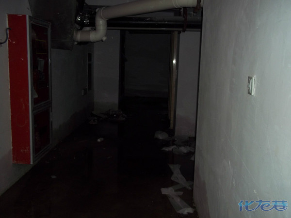 英郡花苑的物业经理,你就是这样为业主服务的