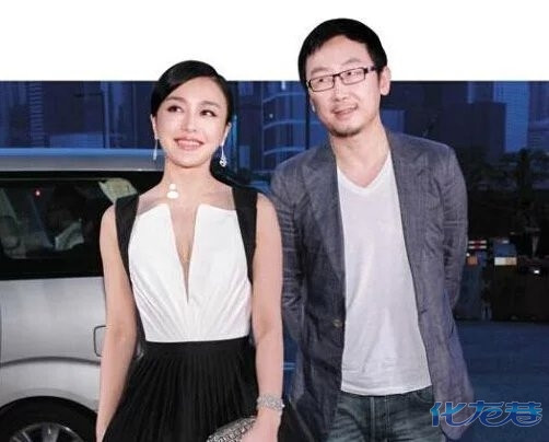 秦岚大方祝福前男友陆川:但会保持距离。