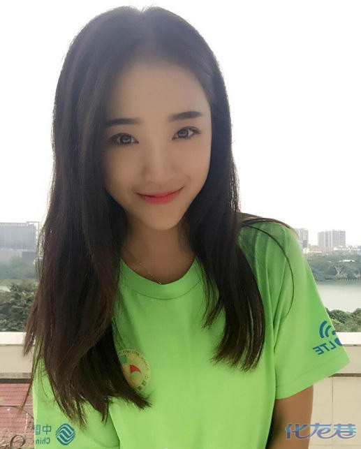 组图:柔美!一字马女神被评世界最美身材,生活