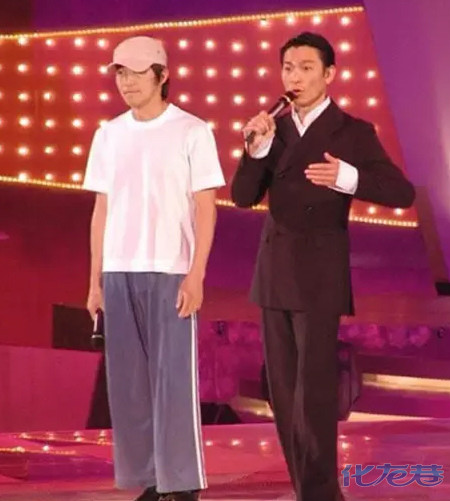 等了周星驰3年,《美人鱼》终于曝光了第一款预