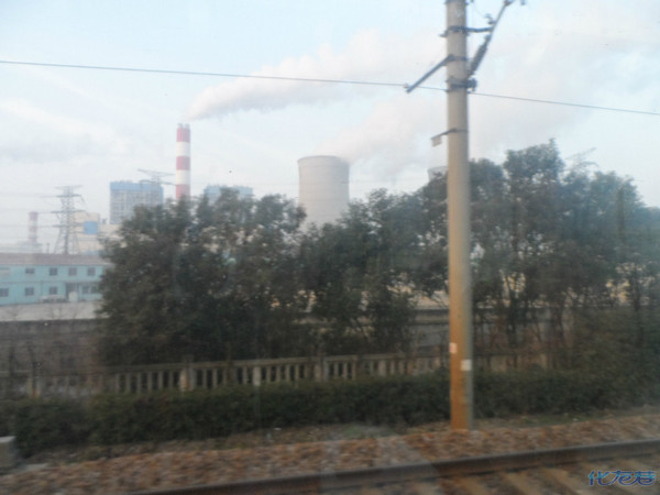 沪宁线沿线风景随拍--车过望亭,发电厂厂区雄姿