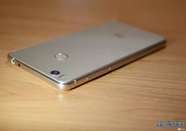 不要光看着小米5,小米4s也开箱啦!不要忽视它