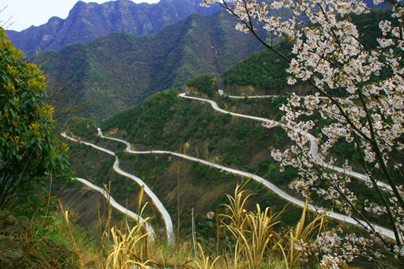 桃岭公路穿越安徽川藏线