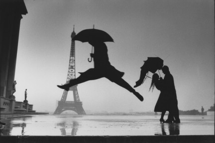 曼妙的<em>女声</em>,藤蔓般的无限延伸__<em>Lonely</em> In Pari