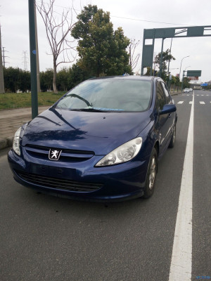 07年标致307转让,3箱手动挡的,超省油