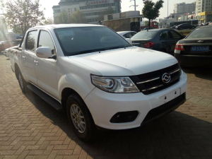 2015年12月黄海皮卡,2.8t手动挡,柴油,白色,一手车