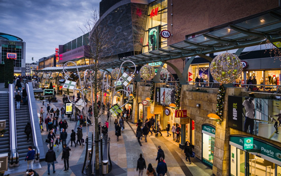 各大城市;其针对社区生活需求研发的新一代社区商业街区——吾悦坊